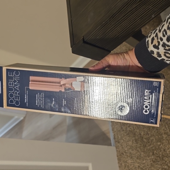 Conair Double Ceramic Triple Barrel Waver - Picture 2 of 3